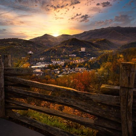 Serenity Heights, Amazing Views, Hot Tub Pool Access, 1089 Free Tickets Each Paid Day, Dollywood Gatlinburg Εξωτερικό φωτογραφία