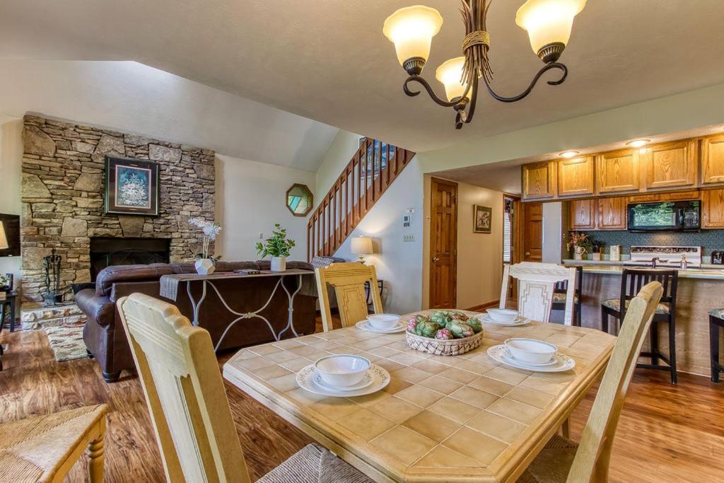 Serenity Heights, Amazing Views, Hot Tub Pool Access, 1089 Free Tickets Each Paid Day, Dollywood Gatlinburg Εξωτερικό φωτογραφία