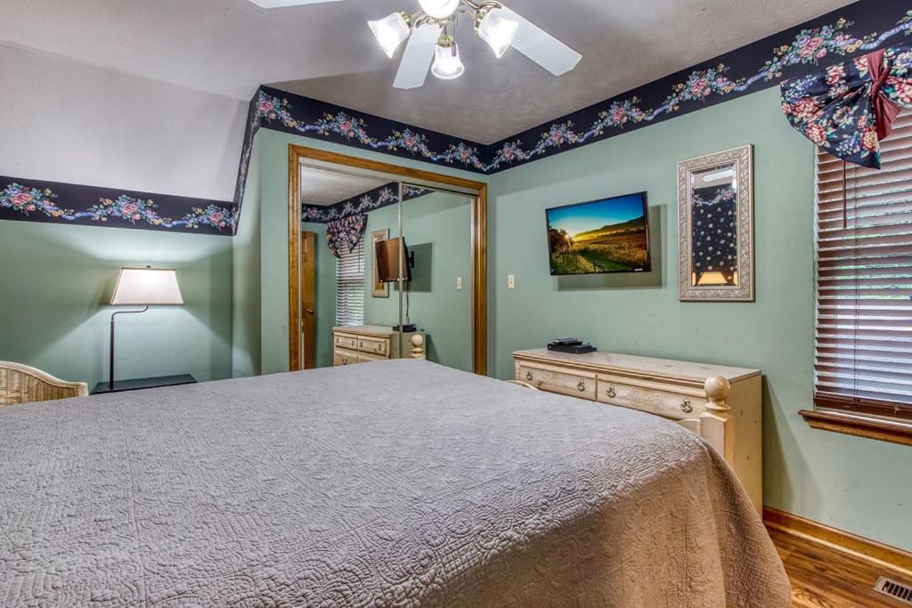 Serenity Heights, Amazing Views, Hot Tub Pool Access, 1089 Free Tickets Each Paid Day, Dollywood Gatlinburg Εξωτερικό φωτογραφία