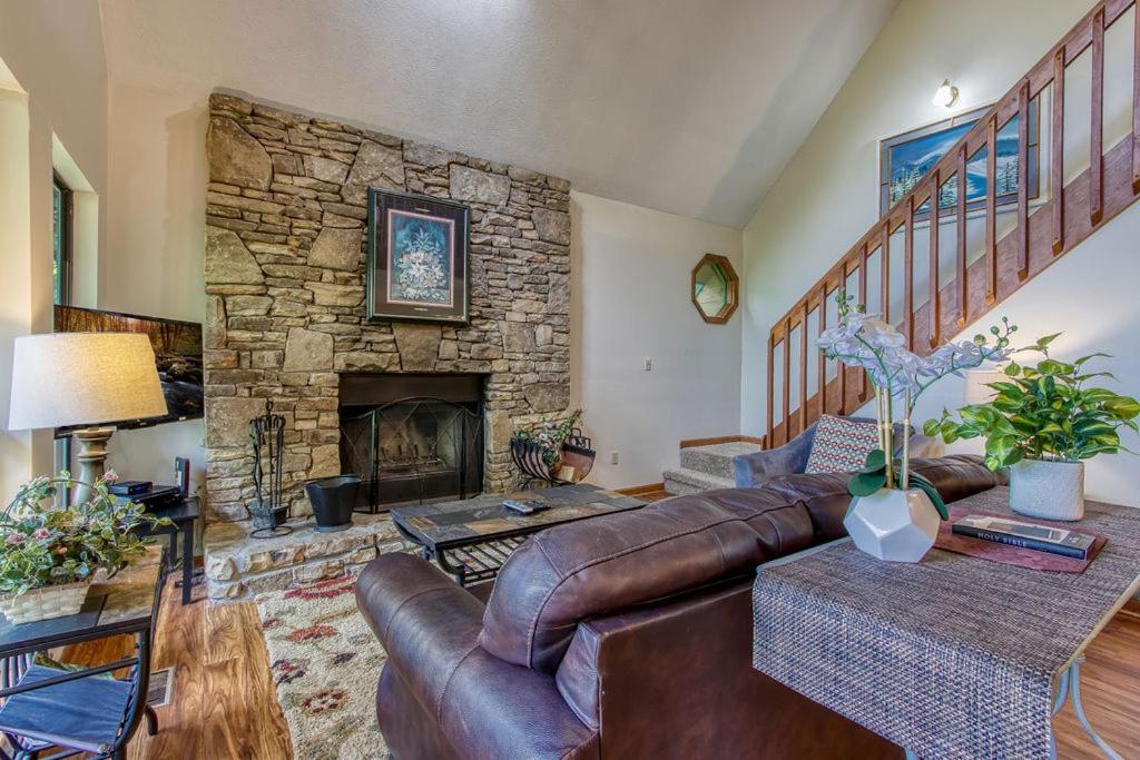 Serenity Heights, Amazing Views, Hot Tub Pool Access, 1089 Free Tickets Each Paid Day, Dollywood Gatlinburg Εξωτερικό φωτογραφία