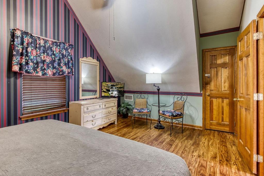 Serenity Heights, Amazing Views, Hot Tub Pool Access, 1089 Free Tickets Each Paid Day, Dollywood Gatlinburg Εξωτερικό φωτογραφία