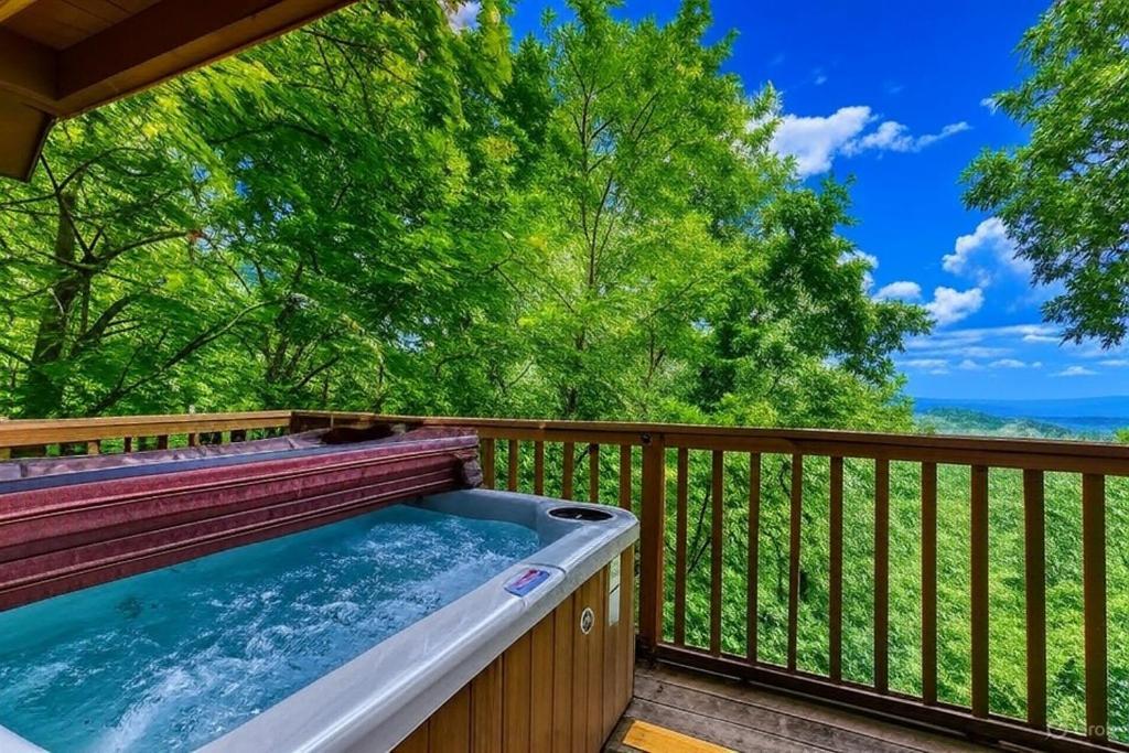 Serenity Heights, Amazing Views, Hot Tub Pool Access, 1089 Free Tickets Each Paid Day, Dollywood Gatlinburg Εξωτερικό φωτογραφία